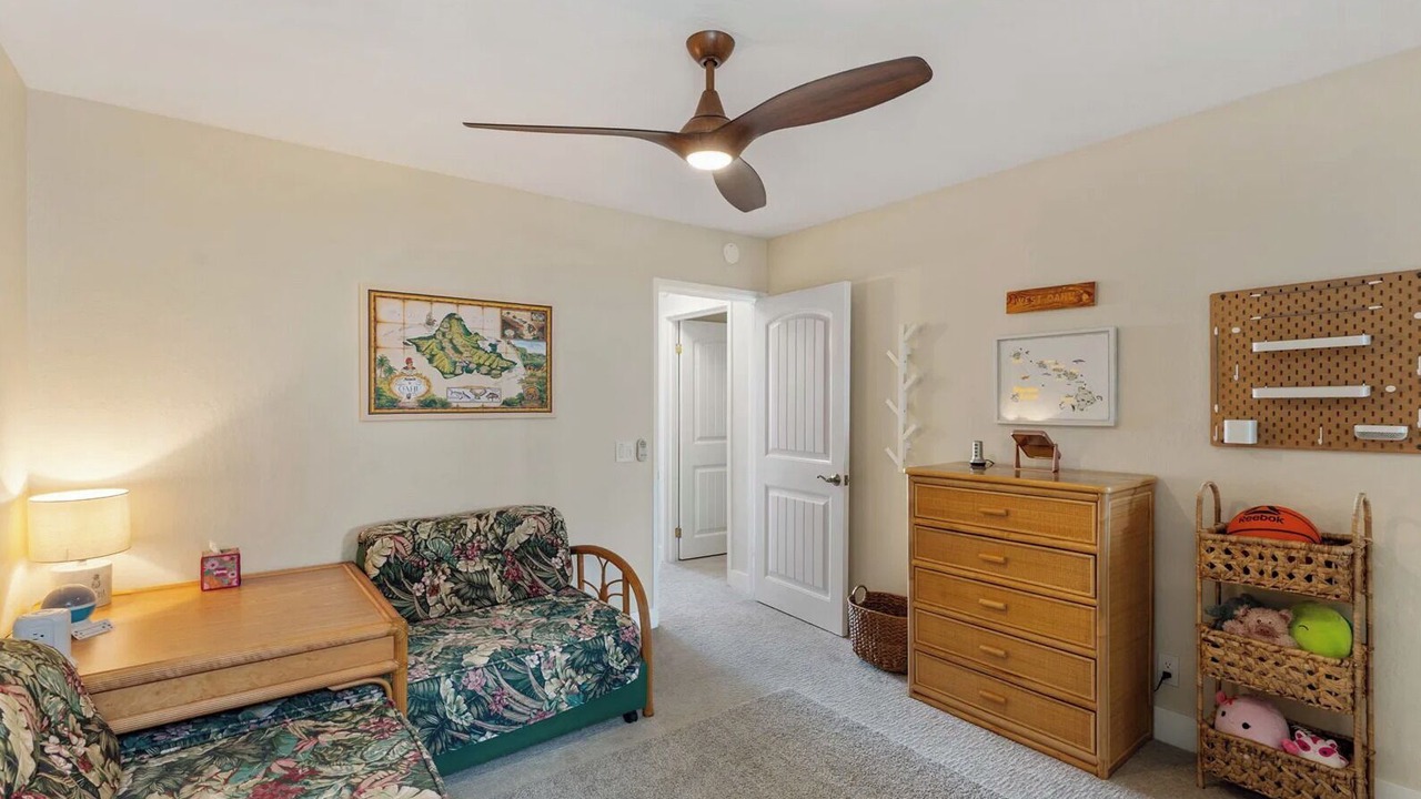 Photo of Livingroom in Makaha Valley