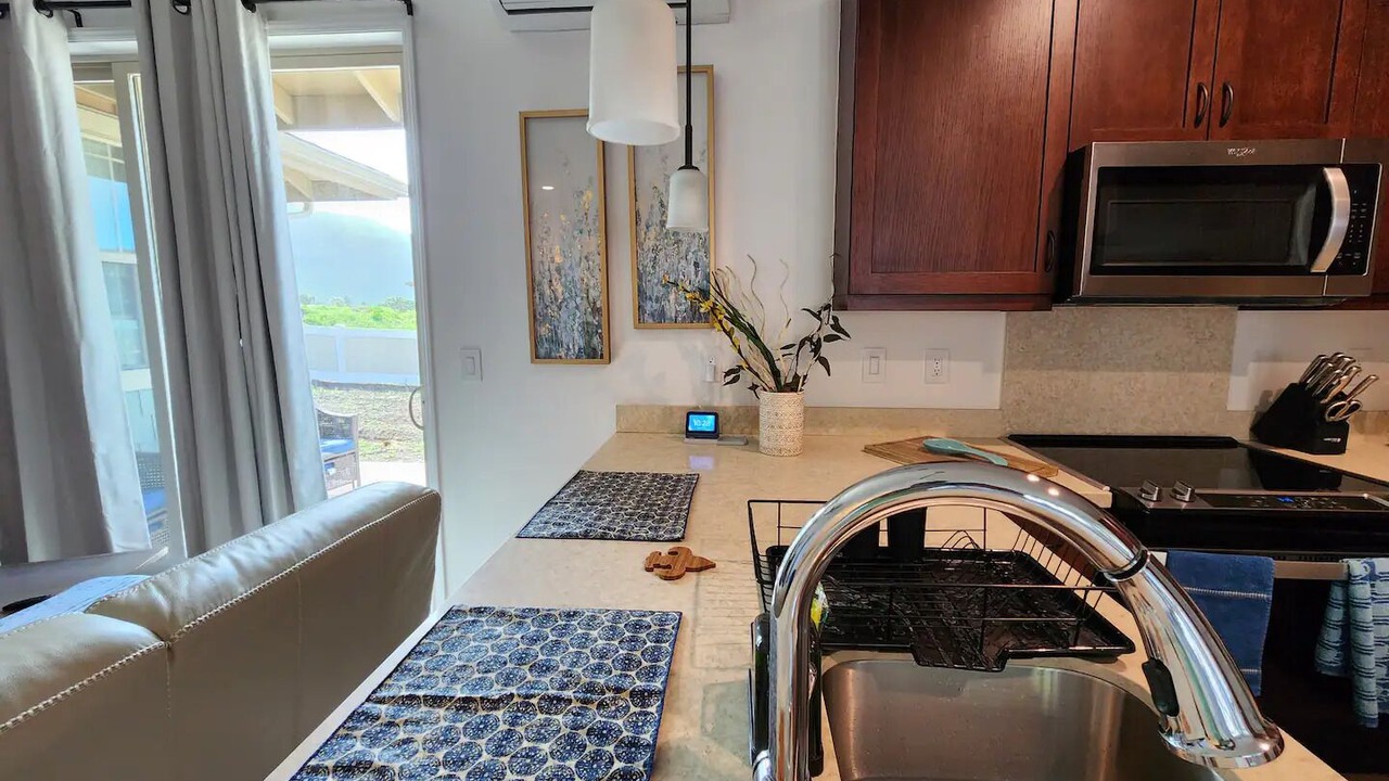 Photo of Kitchen in Makaha Valley