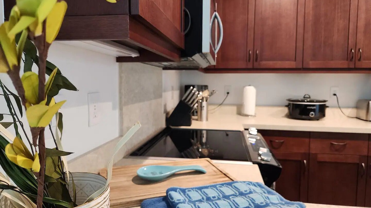 Photo of Kitchen in Makaha Valley