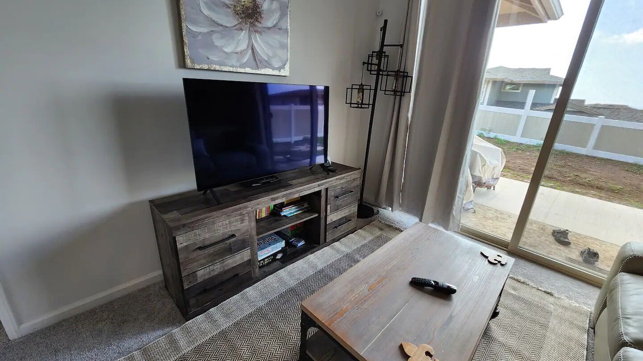 Photo of Livingroom in Makaha Valley