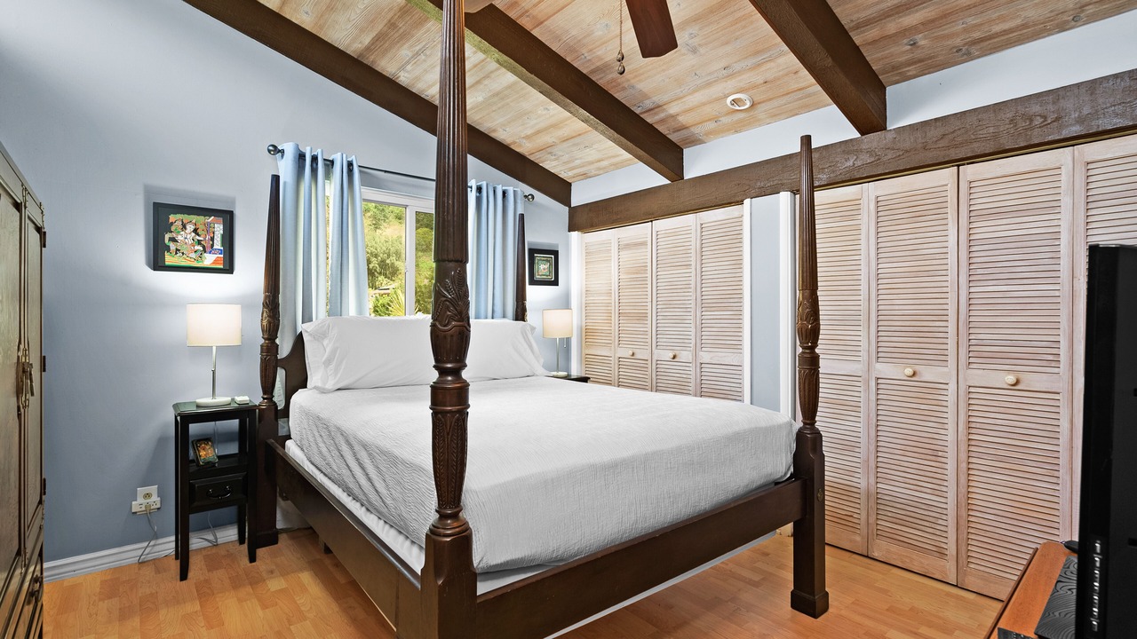 Photo of Bedroom in Hawaii Kai