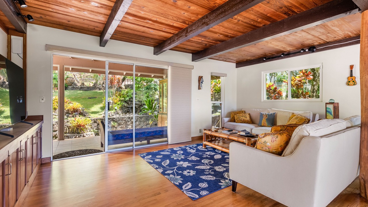 Photo of Livingroom in Hawaii Kai