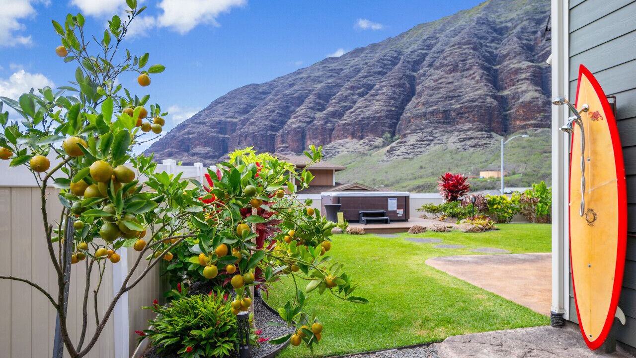 Photo of Outdoor in Makaha Valley