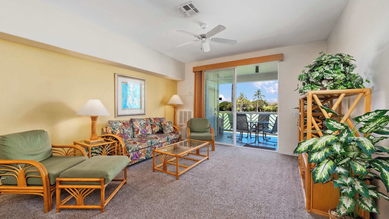 Photo of Livingroom in Waikoloa