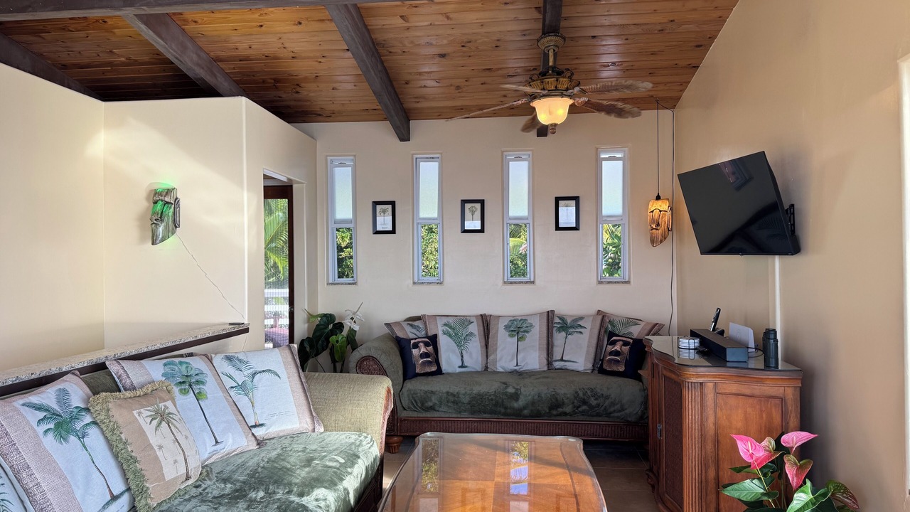 Photo of Livingroom in Kehena Beach Estates