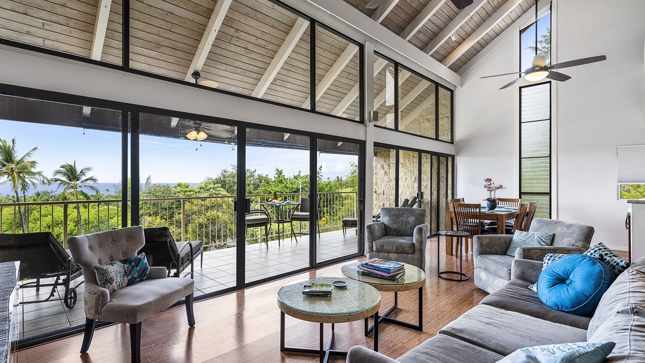 Photo of Livingroom in Keauhou