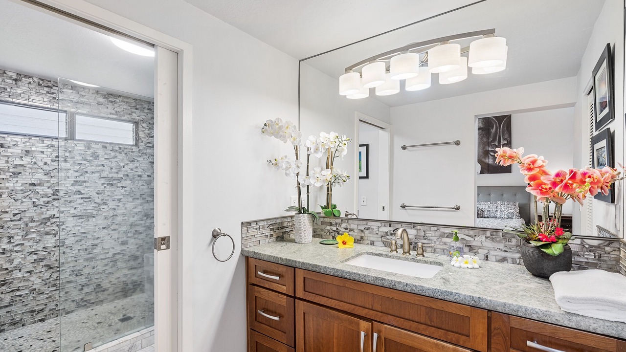 Photo of Bathroom in Keauhou