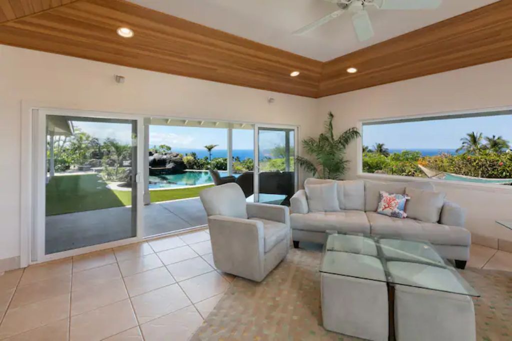 Photo of Livingroom in Kamuela