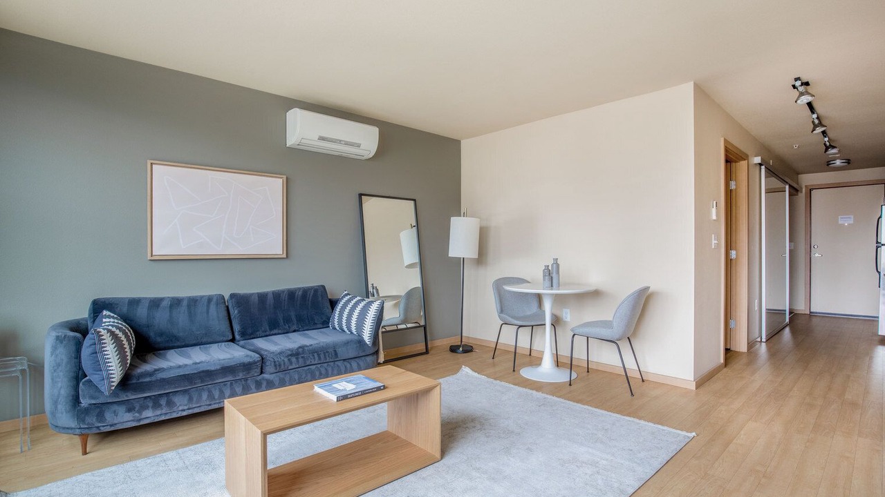Photo of Livingroom in Lower Queen Anne