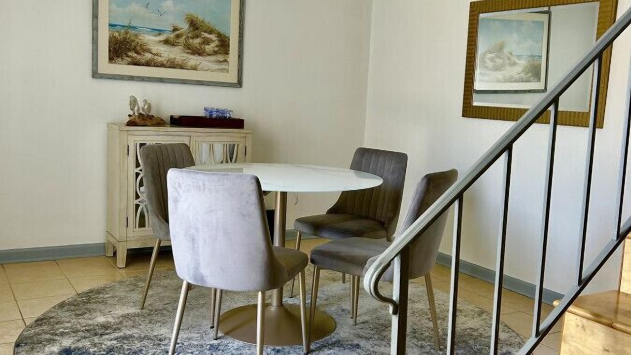 Photo of Livingroom in Demere Park