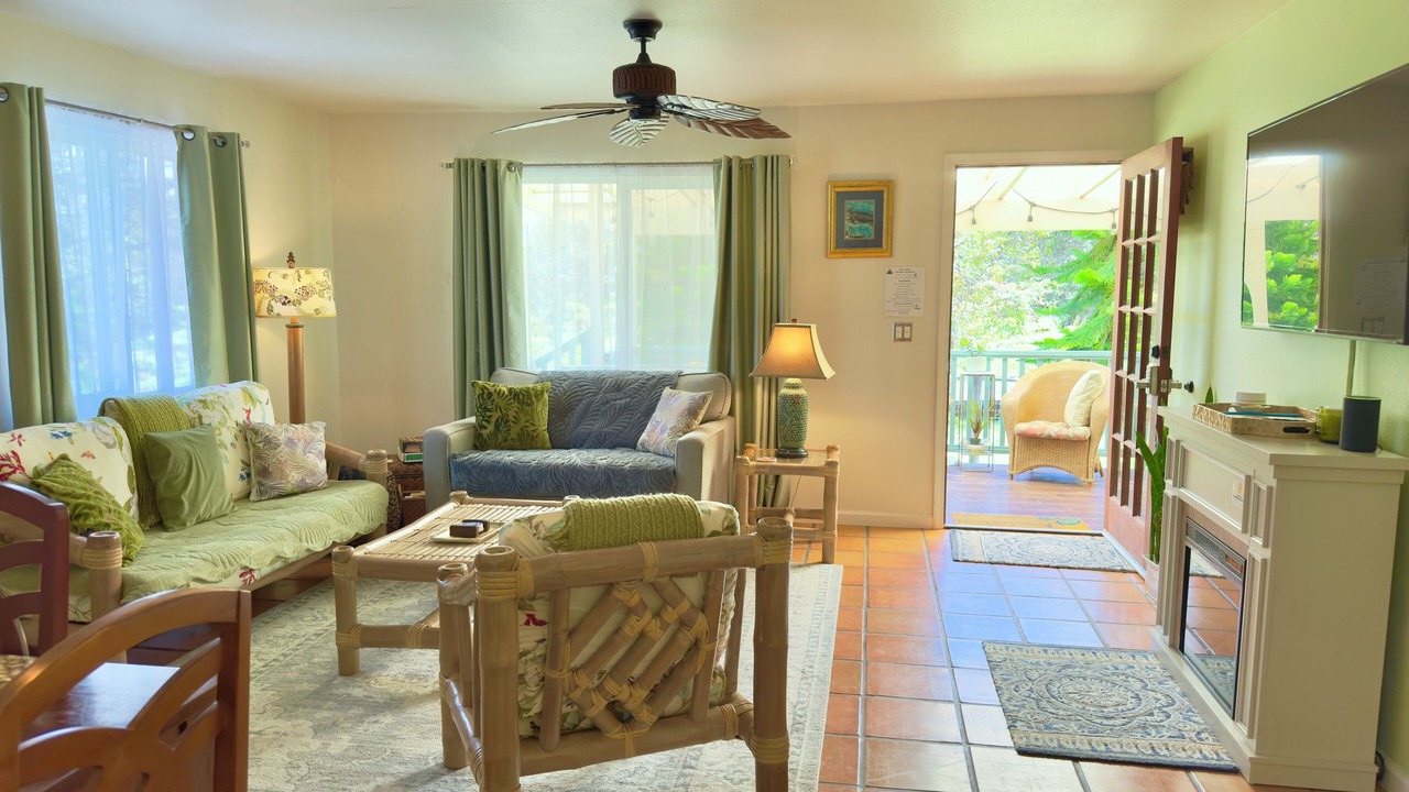Photo of Livingroom in Royal Hawaiian Estates