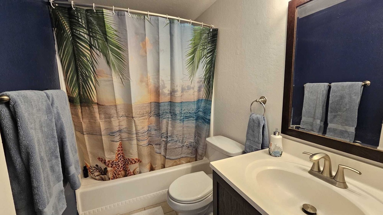 Photo of Bathroom in Makaha Valley