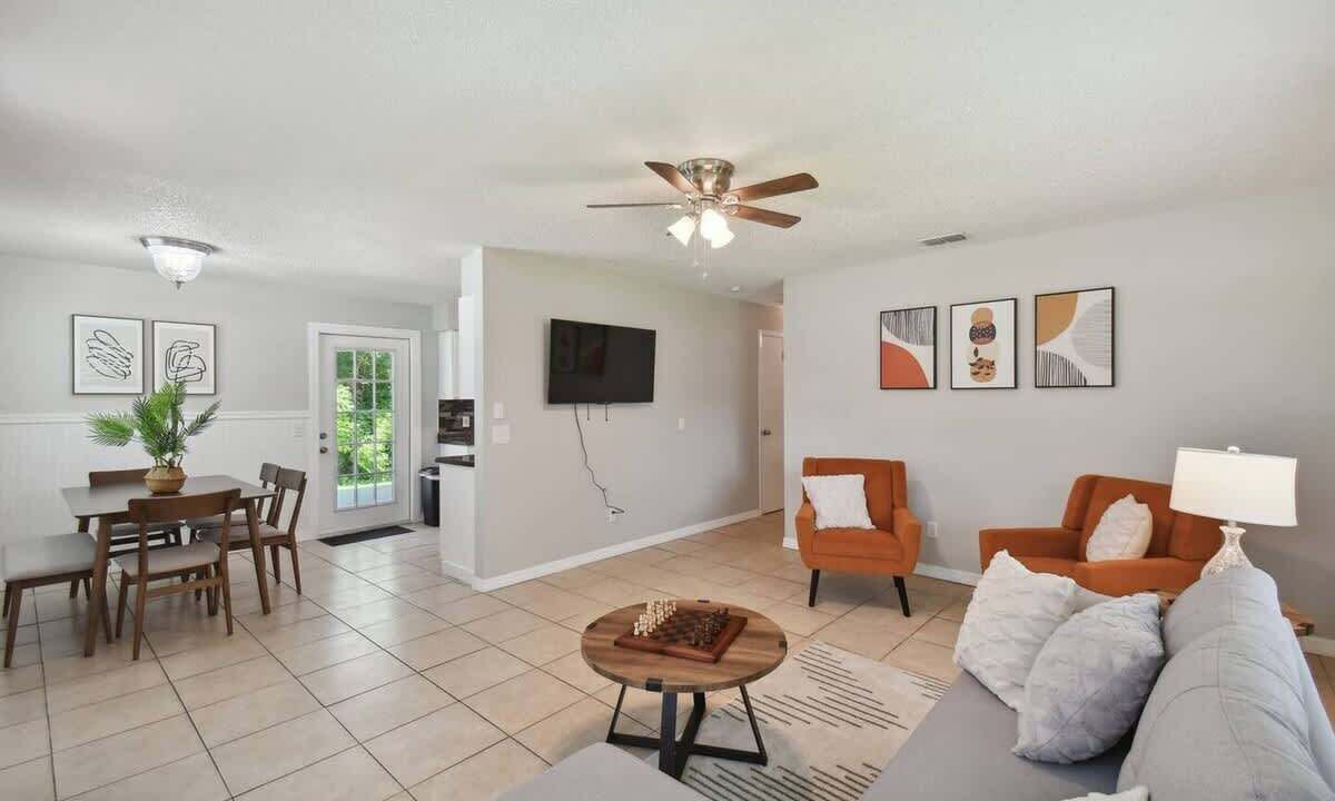 Photo of Livingroom in Dade City