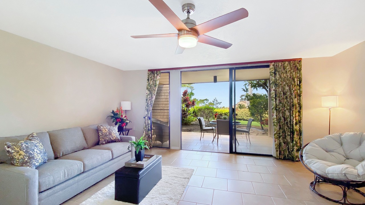 Photo of Livingroom in Waikoloa
