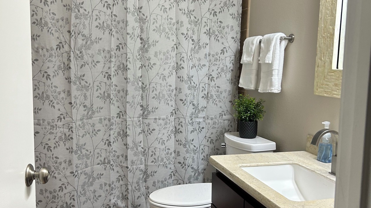 Photo of Bathroom in Waikoloa