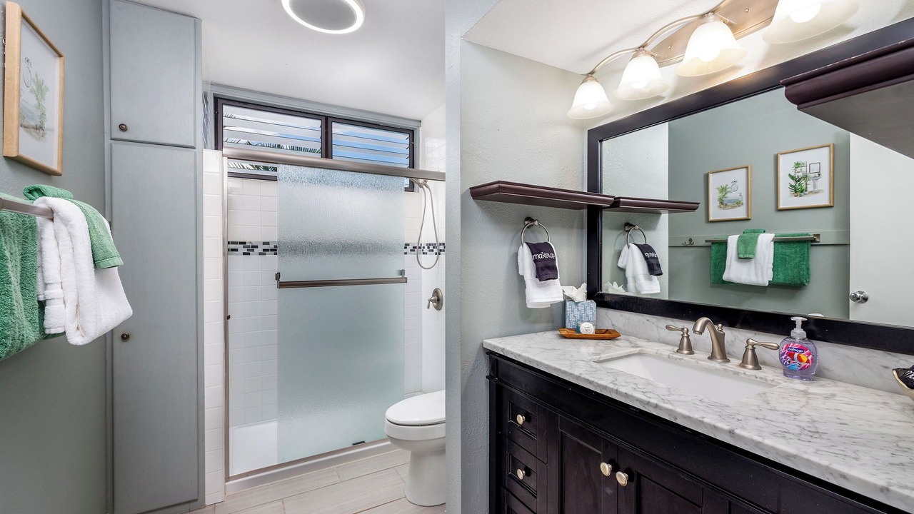 Photo of Bathroom in Historic Kailua Village