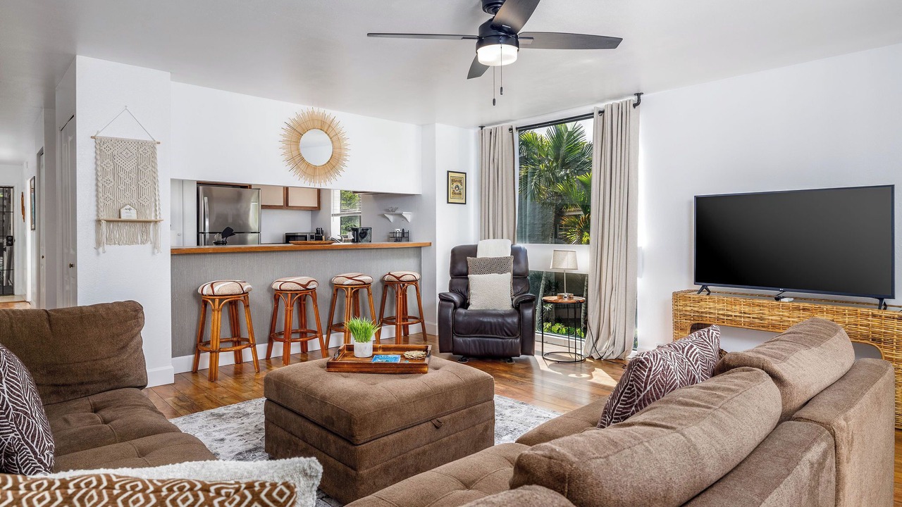 Photo of Livingroom in Historic Kailua Village