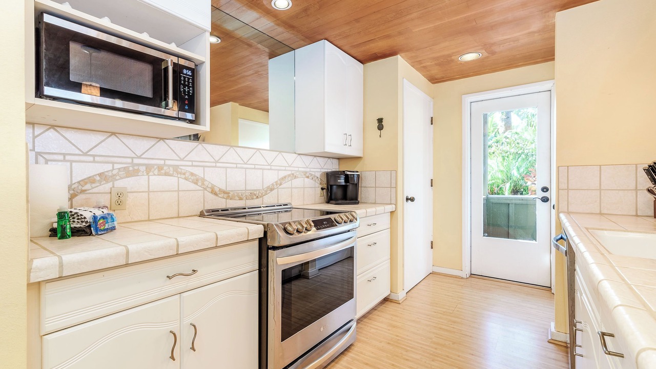 Photo of Kitchen in Kahana