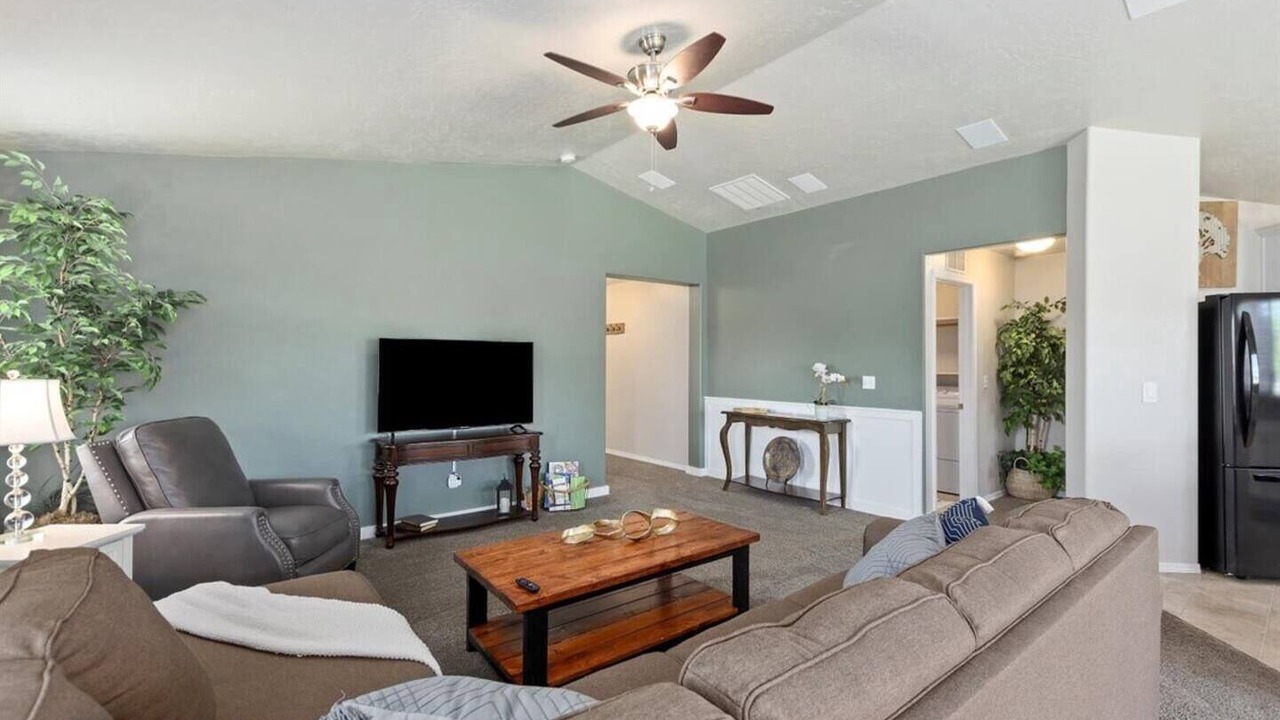Photo of Livingroom in Caldwell