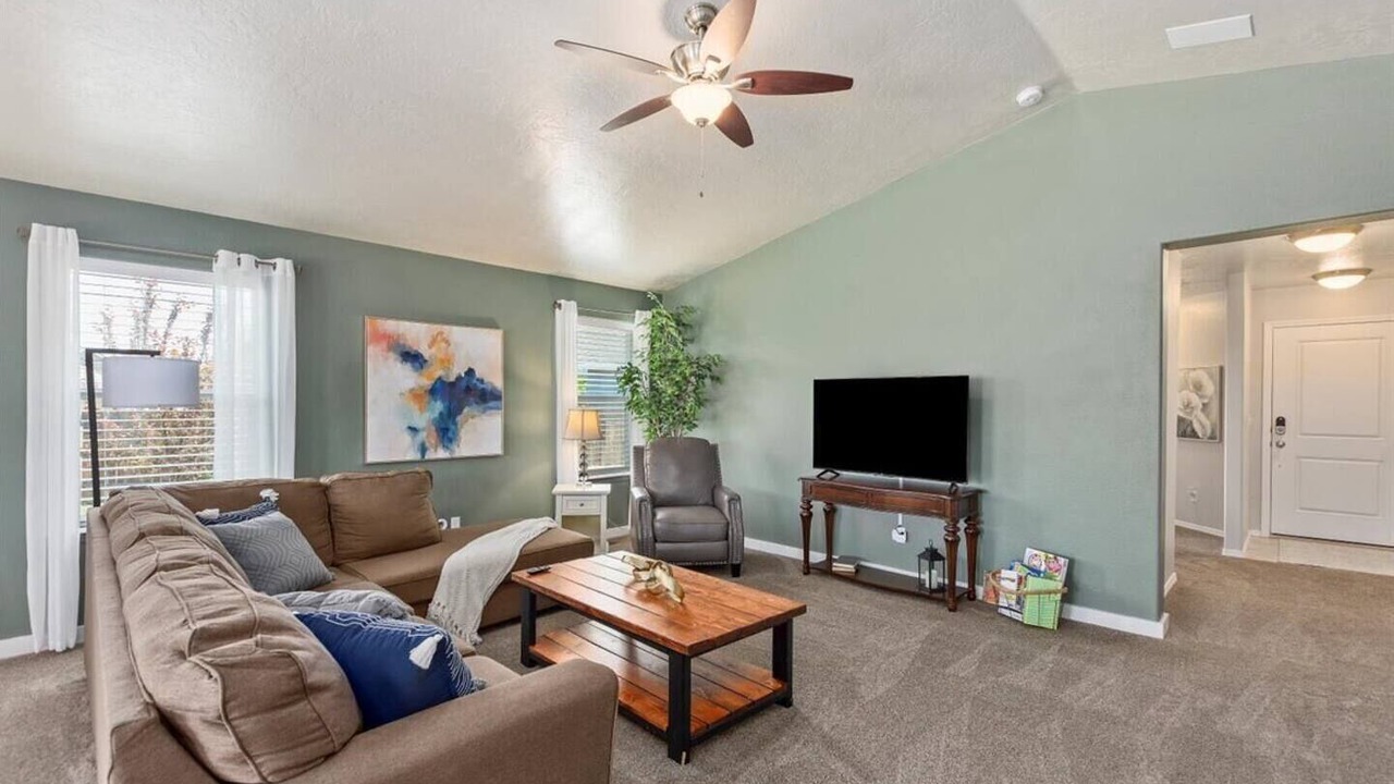 Photo of Livingroom in Caldwell