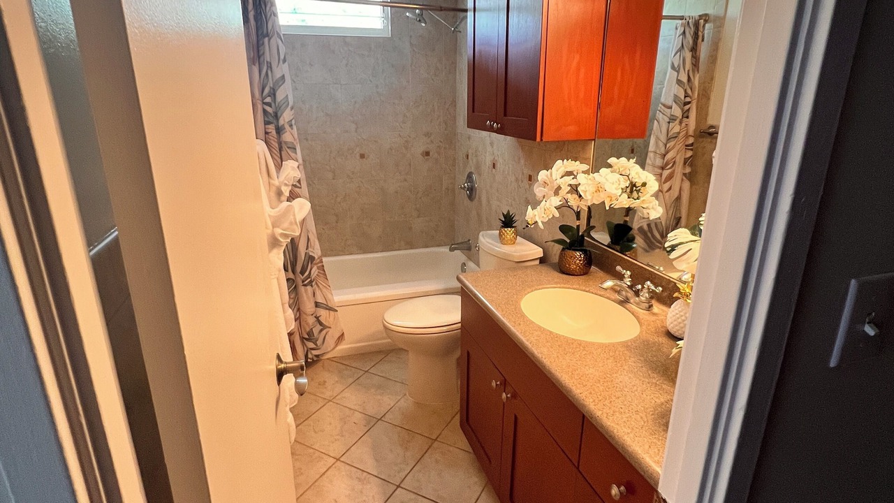 Photo of Bathroom in Punaluu