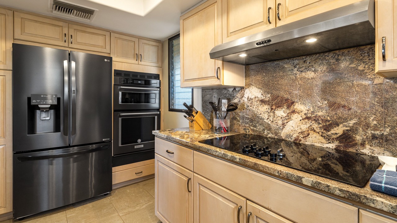 Photo of Kitchen in Waikoloa
