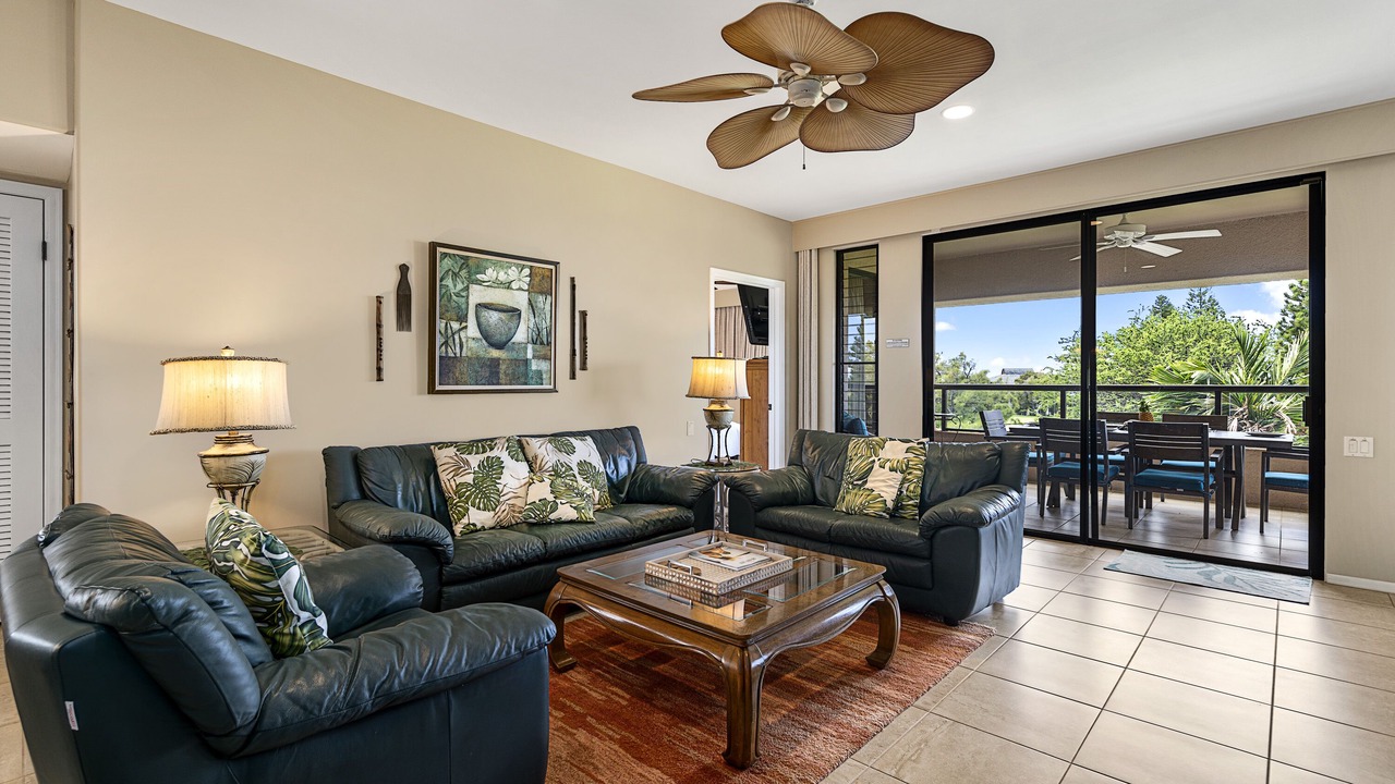 Photo of Livingroom in Waikoloa