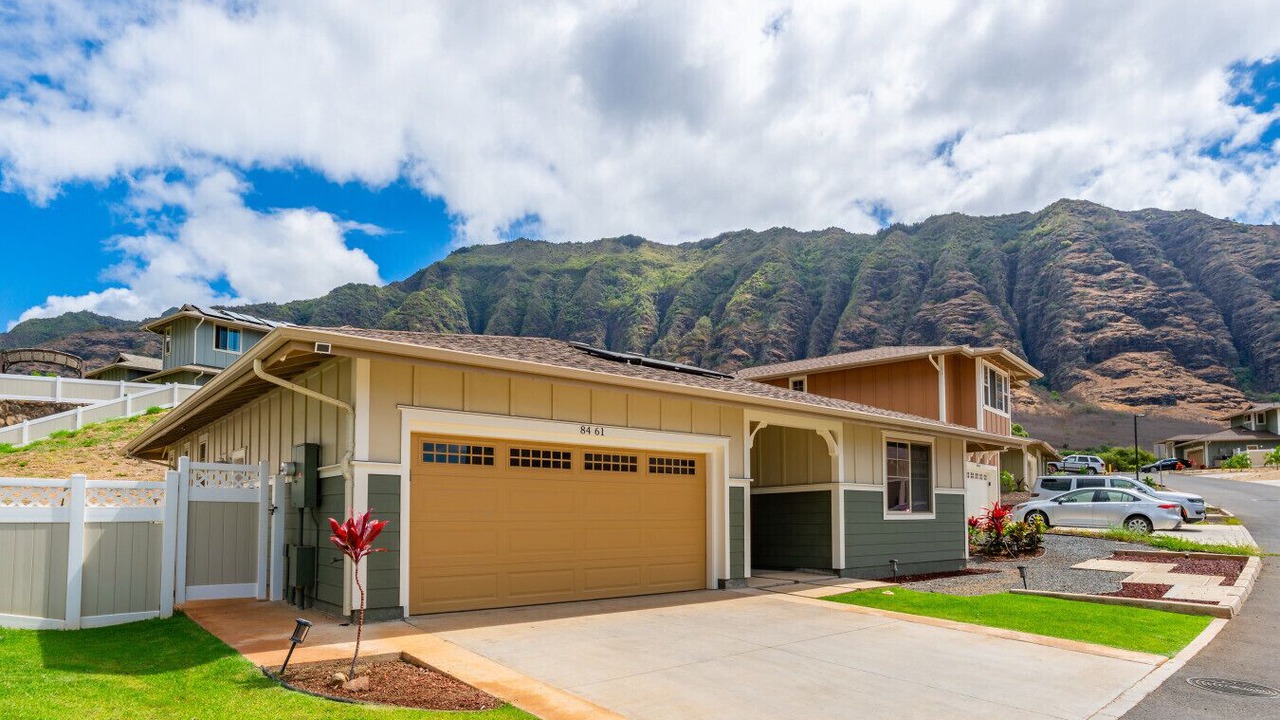 Photo of Outdoor in Makaha Valley