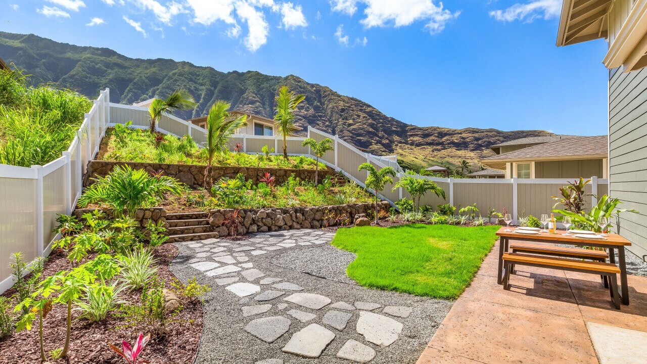 Photo of Outdoor in Makaha Valley