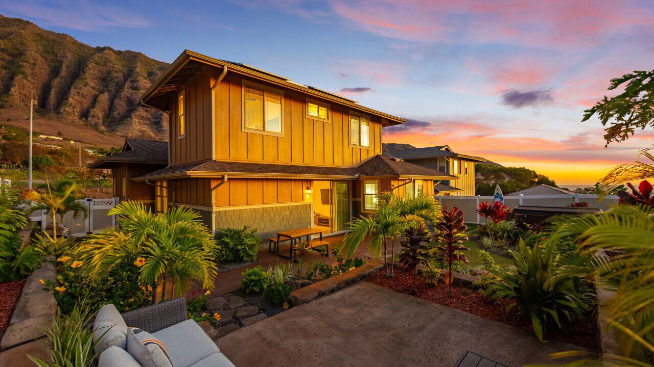 Photo of Outdoor in Makaha Valley