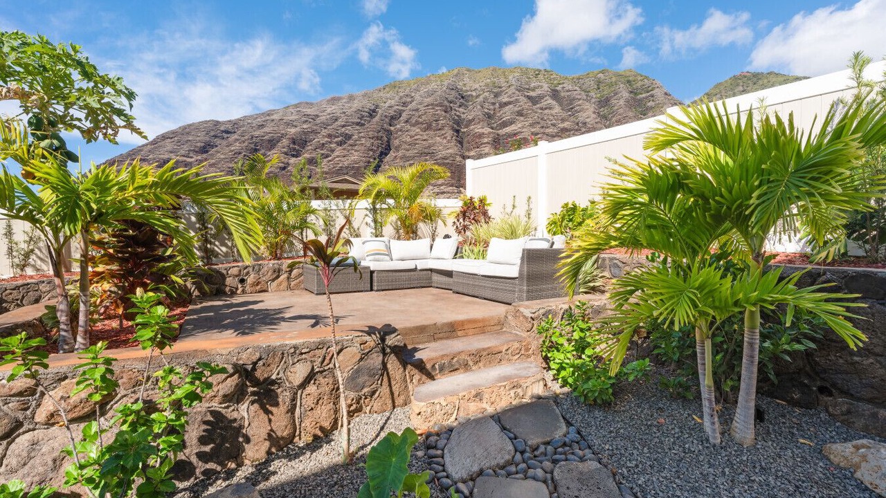 Photo of Outdoor in Makaha Valley