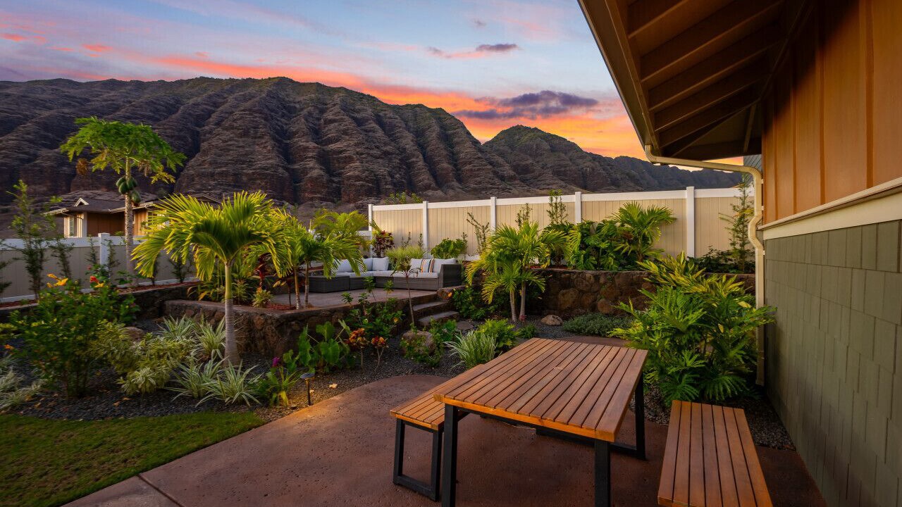 Photo of Outdoor in Makaha Valley