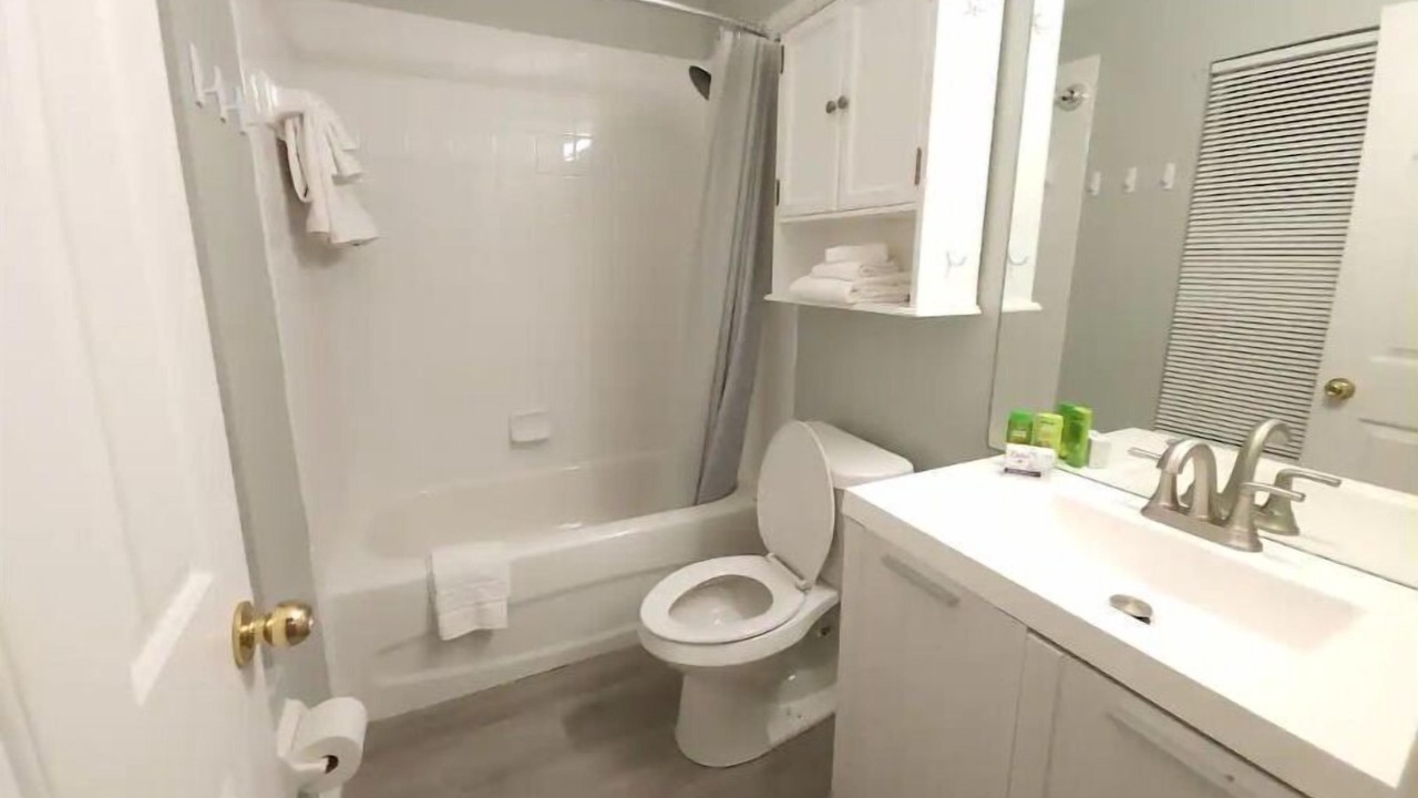 Photo of Bathroom in Meadow Pointe