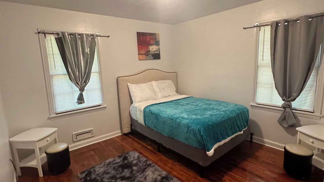 Photo of Bedroom in Candler-McAfee