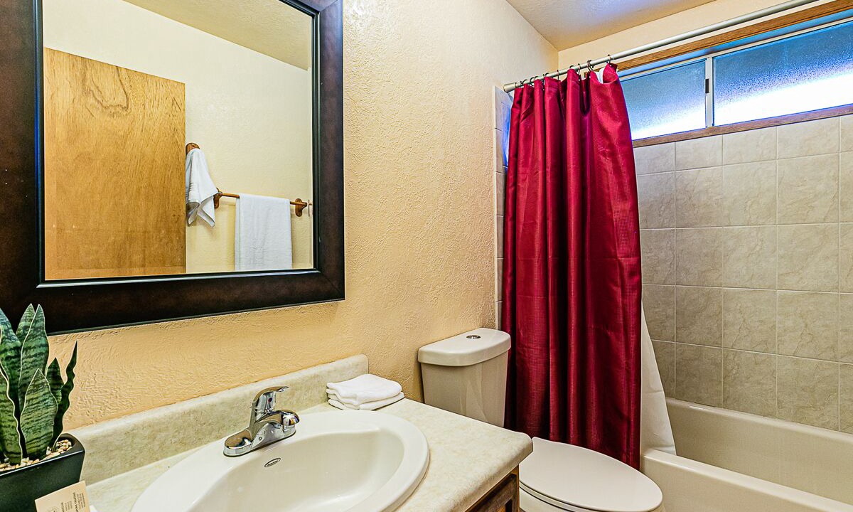 Photo of Bathroom in Royal Hawaiian Estates