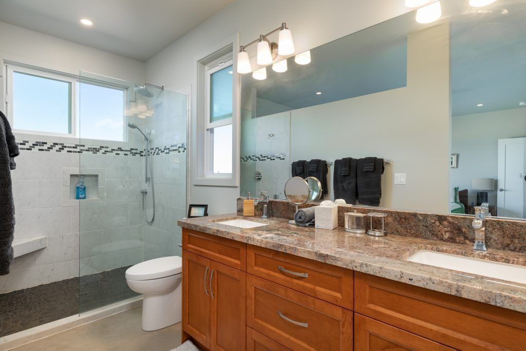 Photo of Bathroom in Kohala Estates