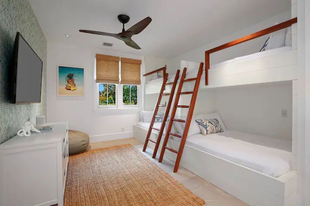 Photo of Bedroom in Poipu