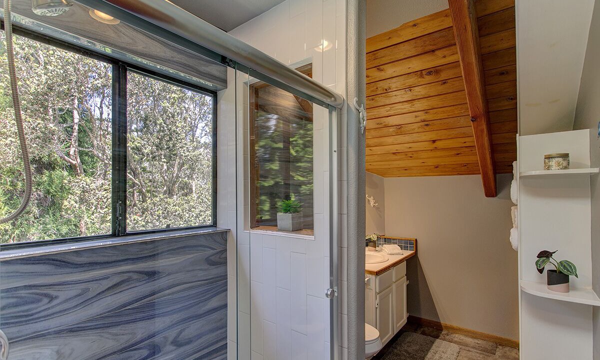 Photo of Bathroom in Royal Hawaiian Estates