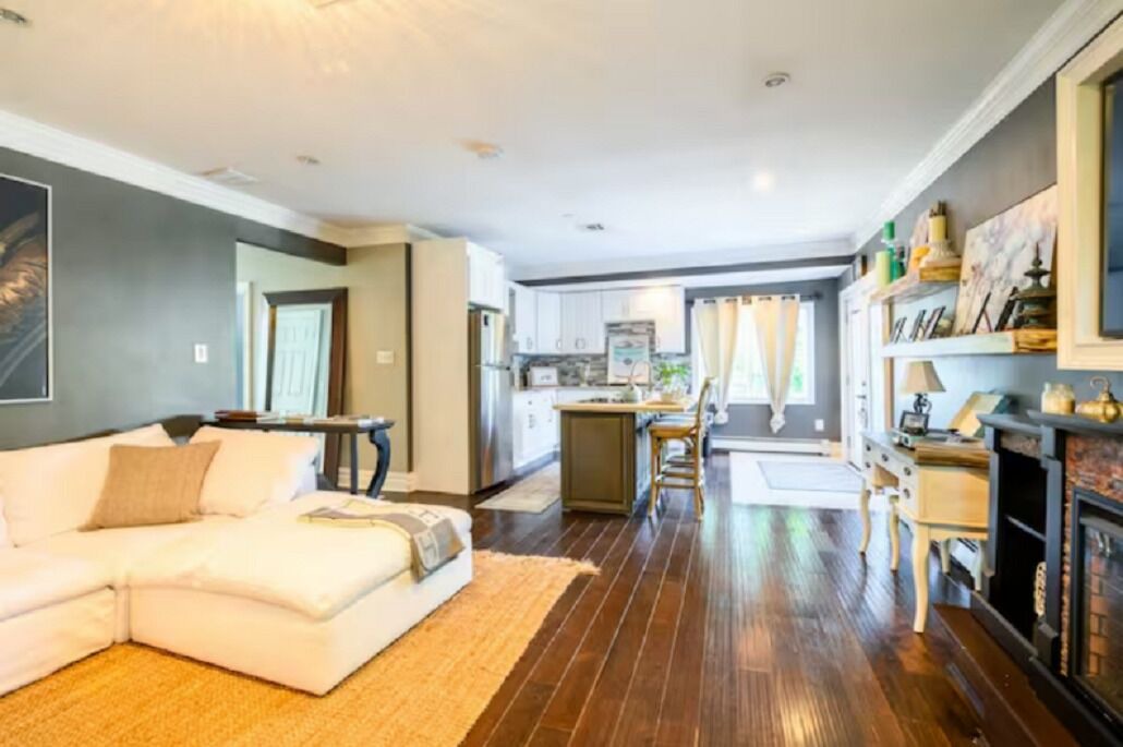 Photo of Livingroom in Saddle Brook