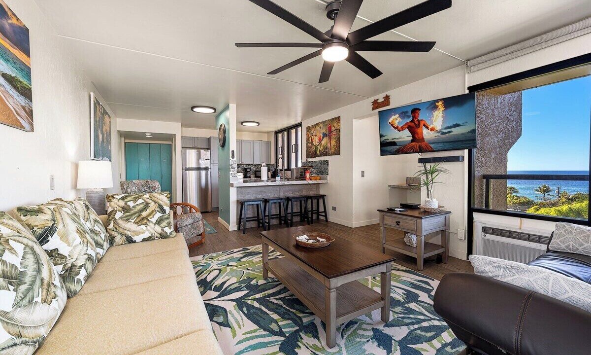 Photo of Livingroom in Historic Kailua Village