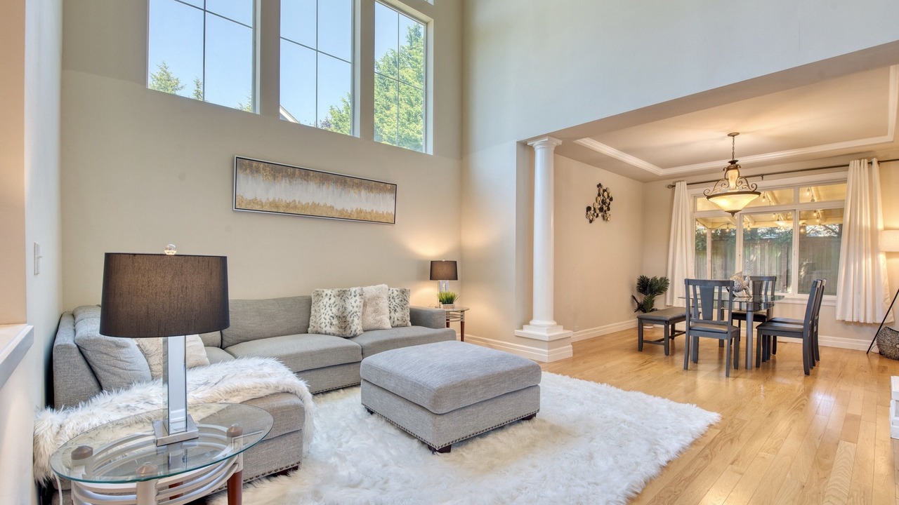 Photo of Livingroom in Mill Creek