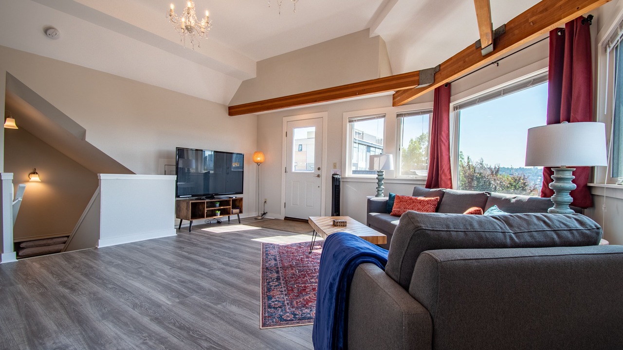 Photo of Livingroom in Lower Queen Anne