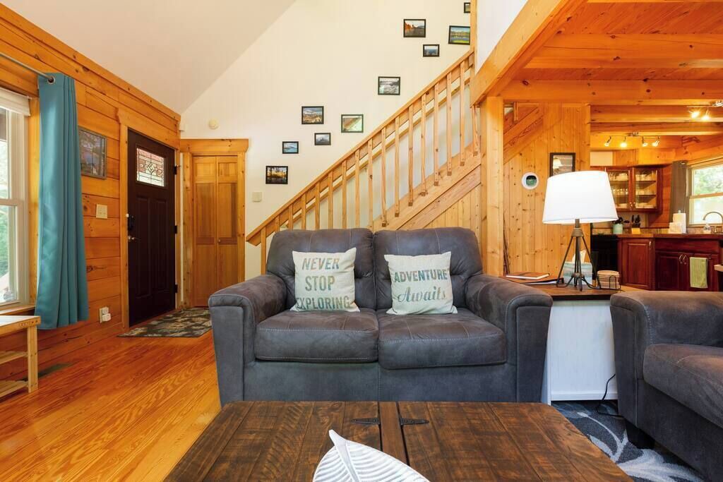Photo of Livingroom in Sweetbriar Farms