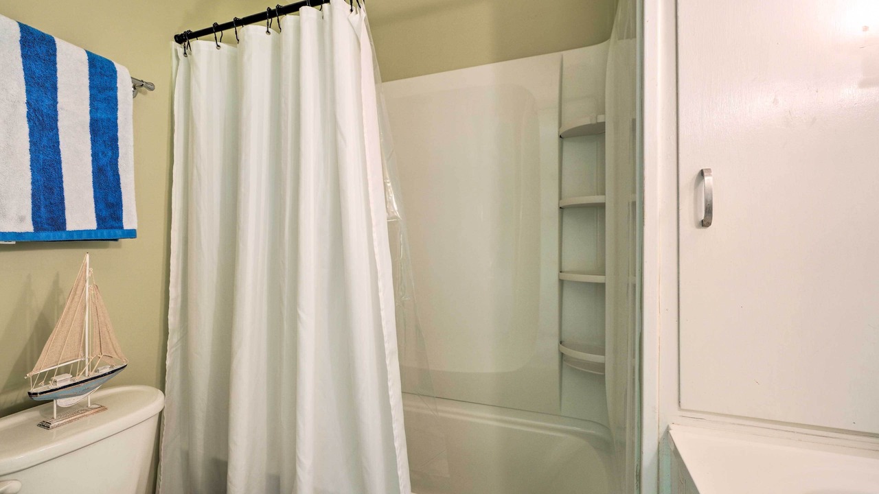 Photo of Bathroom in Lakewood