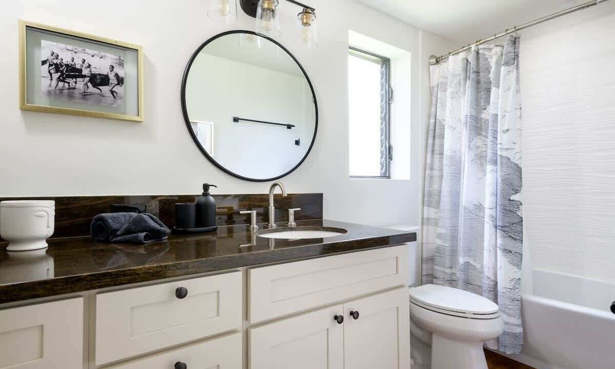 Photo of Bathroom in Maalaea