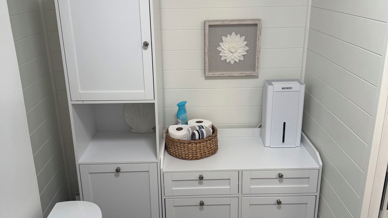 Photo of Bathroom in Punaluu