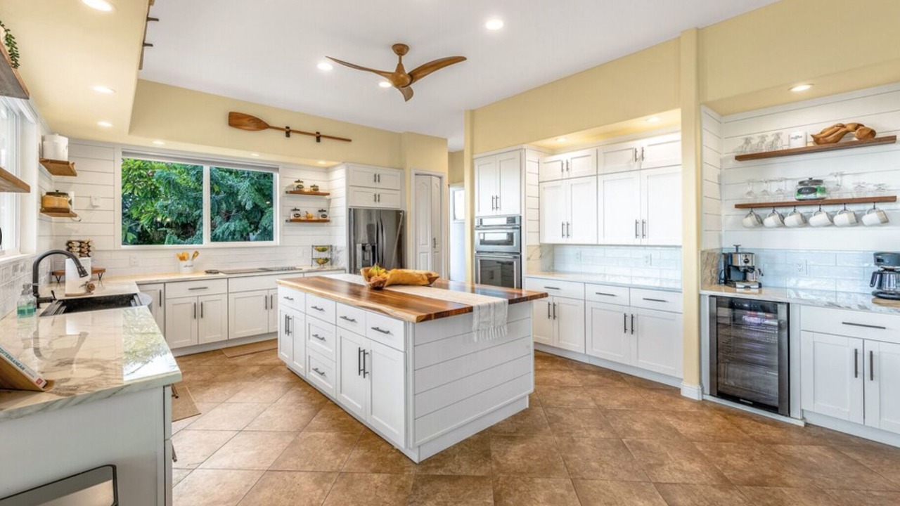 Photo of Kitchen in Waikoloa