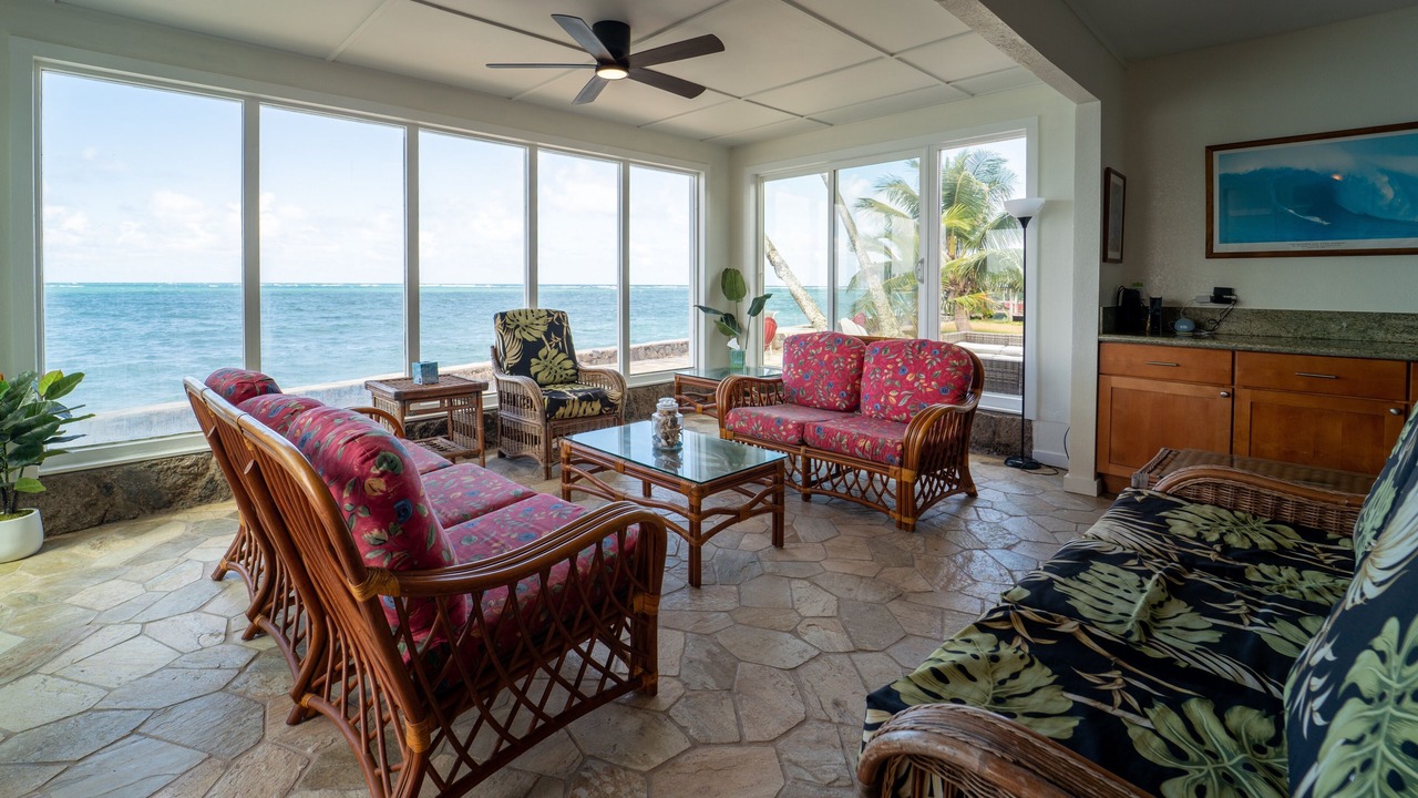 Photo of Livingroom in Punaluu