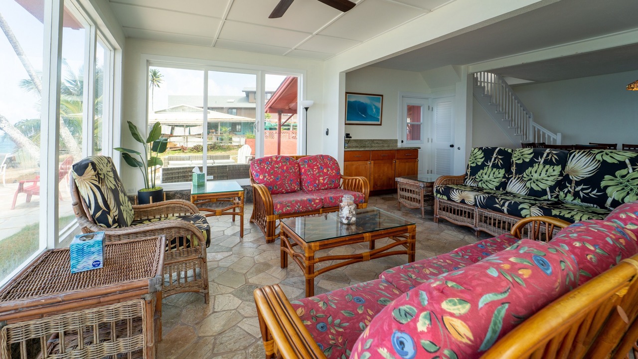 Photo of Livingroom in Punaluu