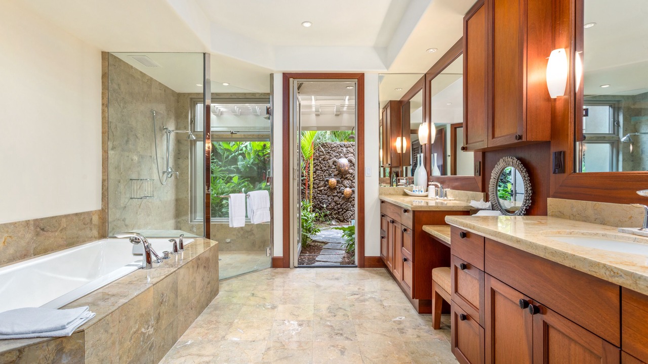 Photo of Bathroom in Kaupulehu